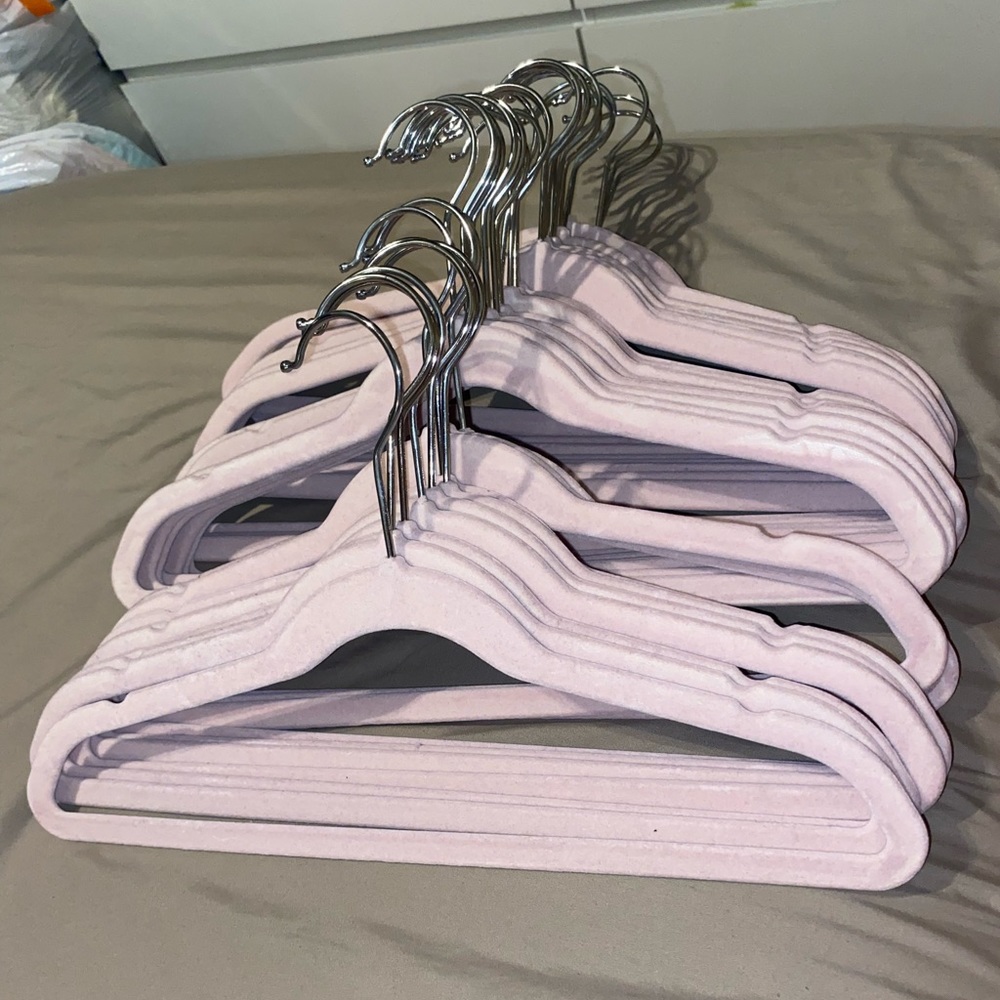 USED: (32) Kids pink velvet hangers